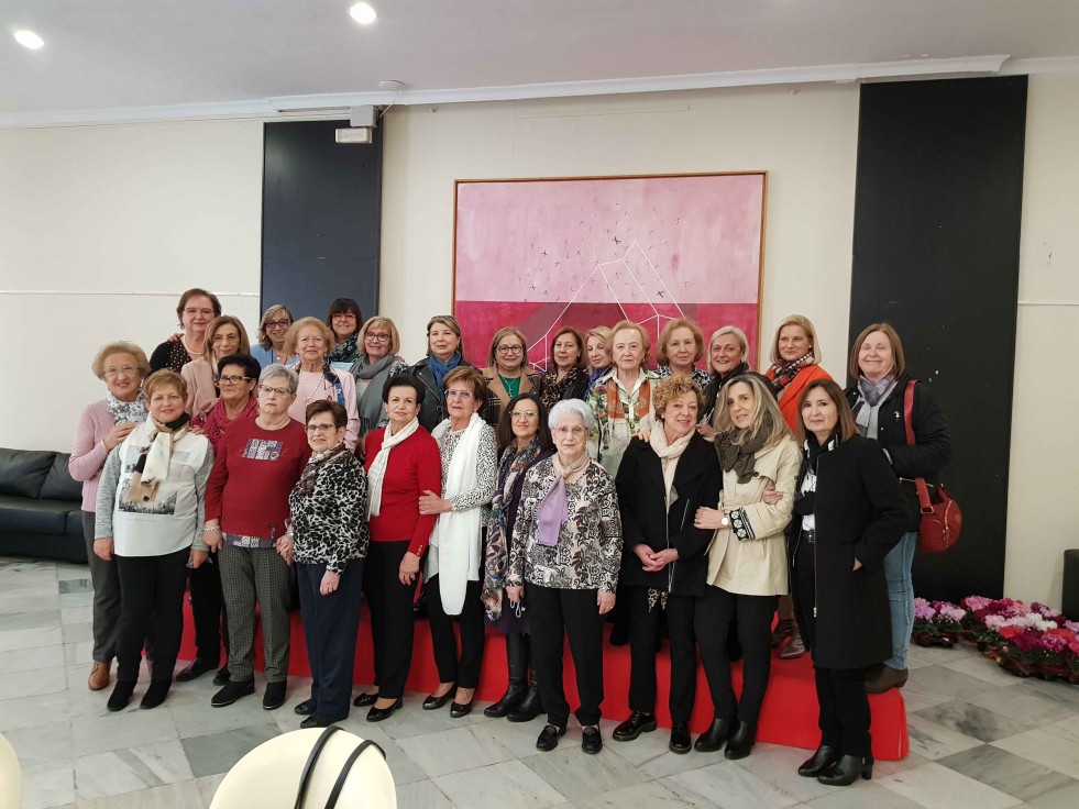 Primera comida de Hermanamiento entre las hermanas de María Magdalena y la Virgen del Silencio en Gandia