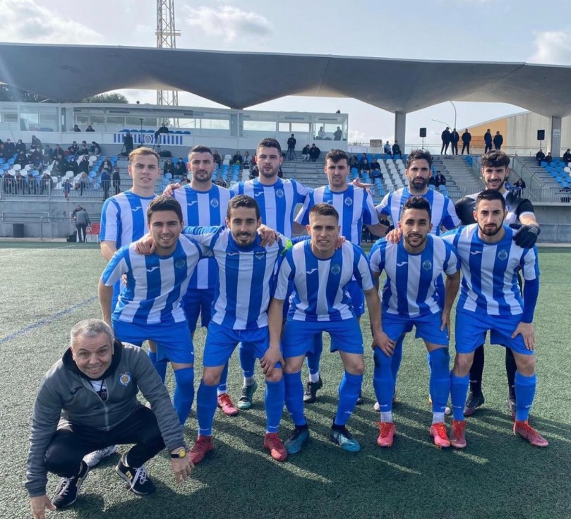 Un golazo de Óscar Bertó acerca al CF Gandia a su objetivo (1-1)