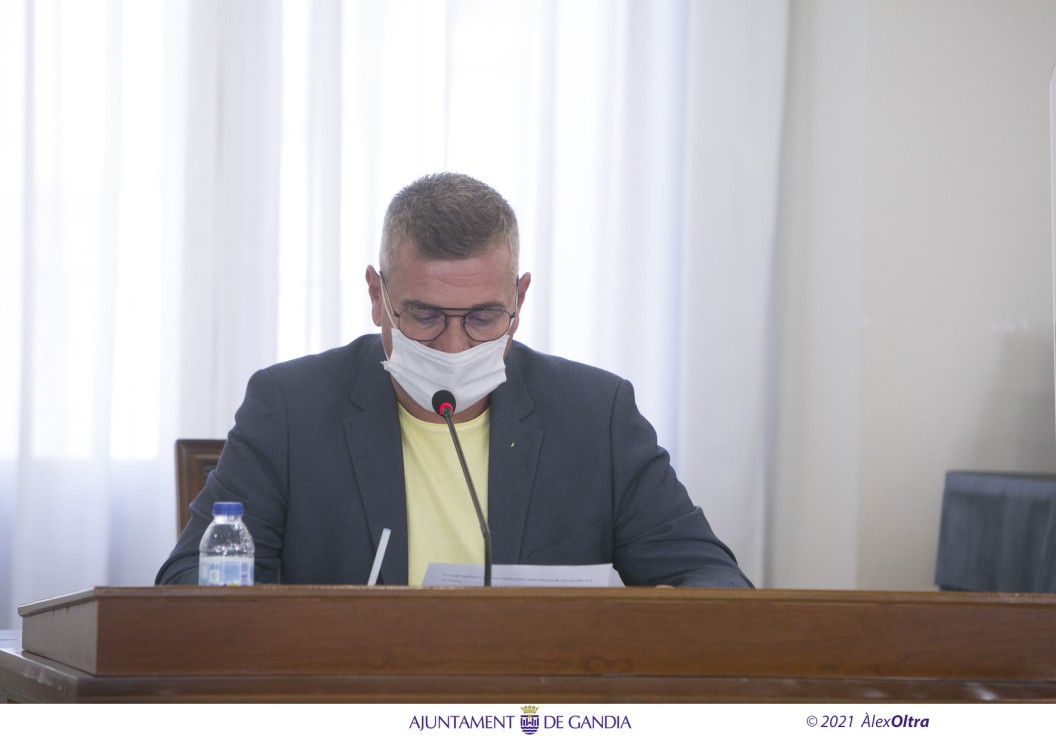 El concejal Pascal Renoult pide la eliminación de la zona azul de la calle Mondúver de Gandia