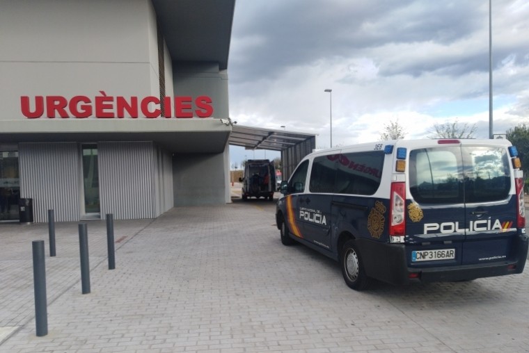 La Policía Nacional detiene a 3 personas en Gandia por intentar agredir a un delincuente