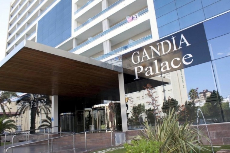 Turismo tilda al Hotel Gandia Palace de pseudoprofesionales al no atender a discapacitados