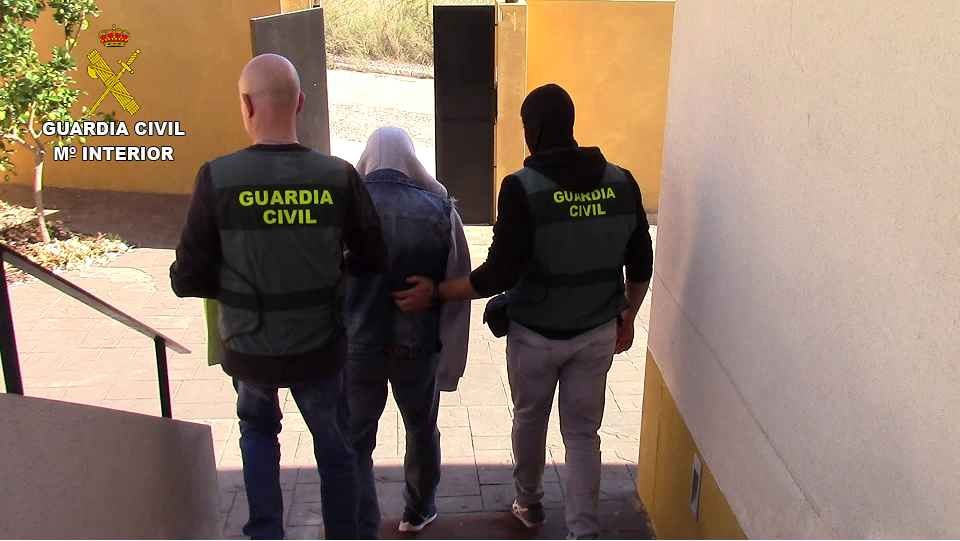 La Guardia Civil desmantela en Xeraco una red que traía hachís desde Melilla en dobles fondos
