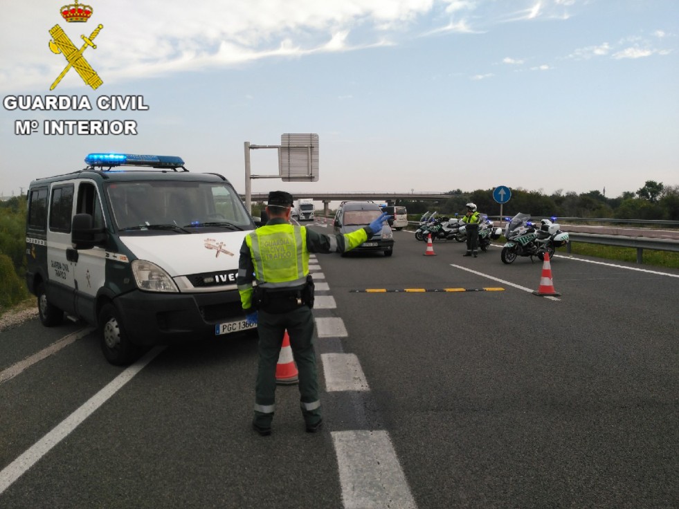 Una Joven Detenida En Oliva Por La Guardia Civil Tras Ir En Ciclomotor Por La Ap 7 En Sentido 7163