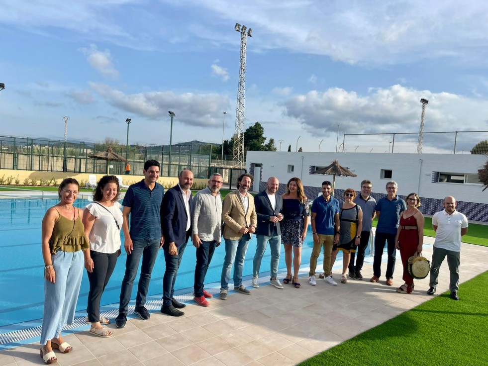 Miramar estrena su nueva piscina municipal financiada por la Diputació de València