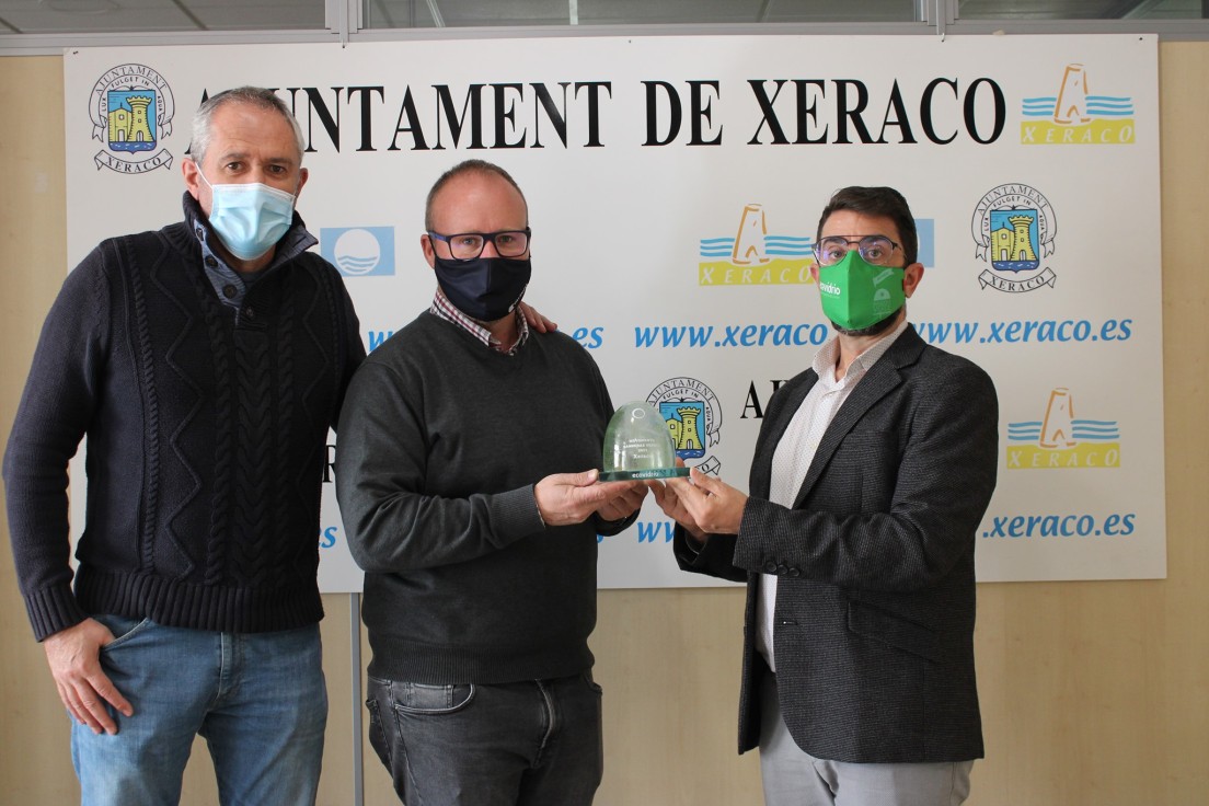 Xeraco competirá este verano con 39 municipios por  la Bandera Verde de la sostenibilidad hostelera de Ecovidrio