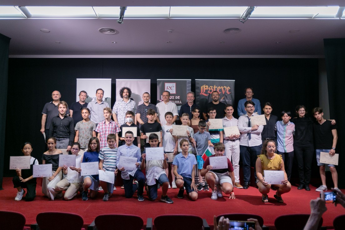 Gandia  entrega los premios del VII Concurso Internacional de Guitarra