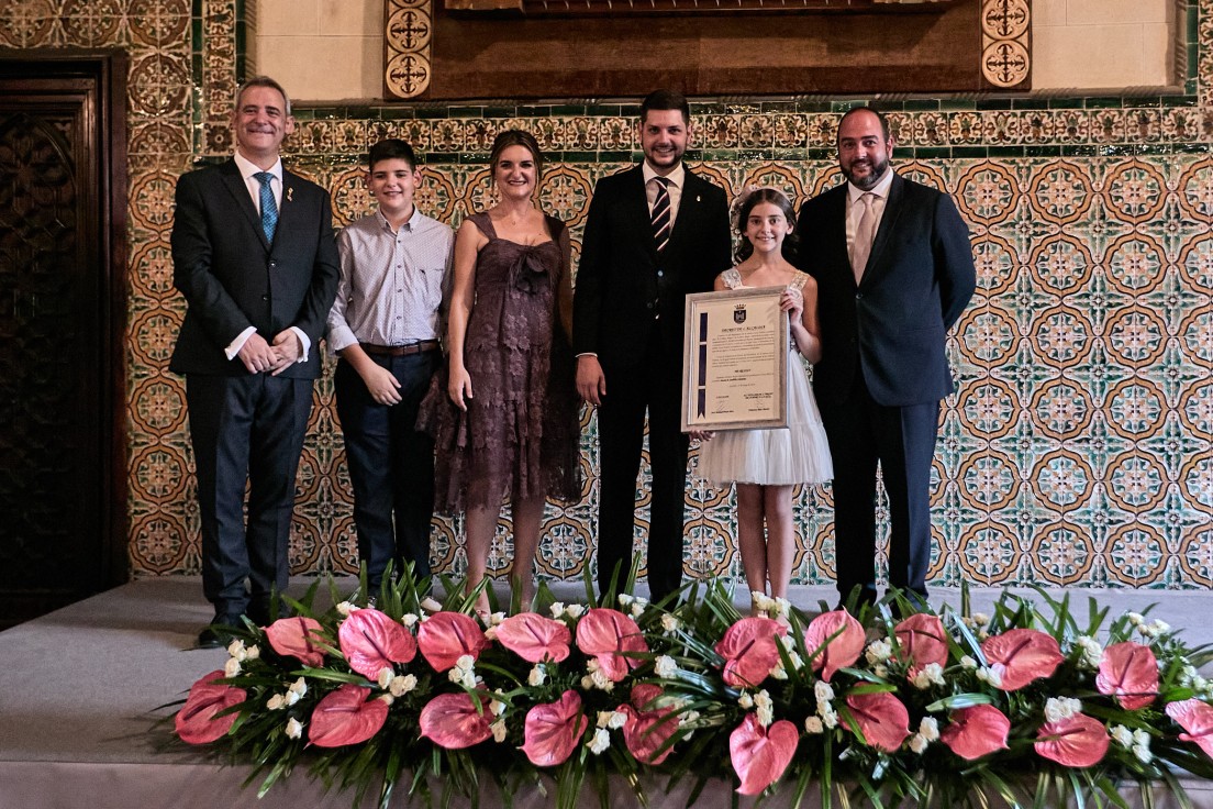María Sanfelix Colomina acepta ser la Fallera Mayor Infantil de Gandia