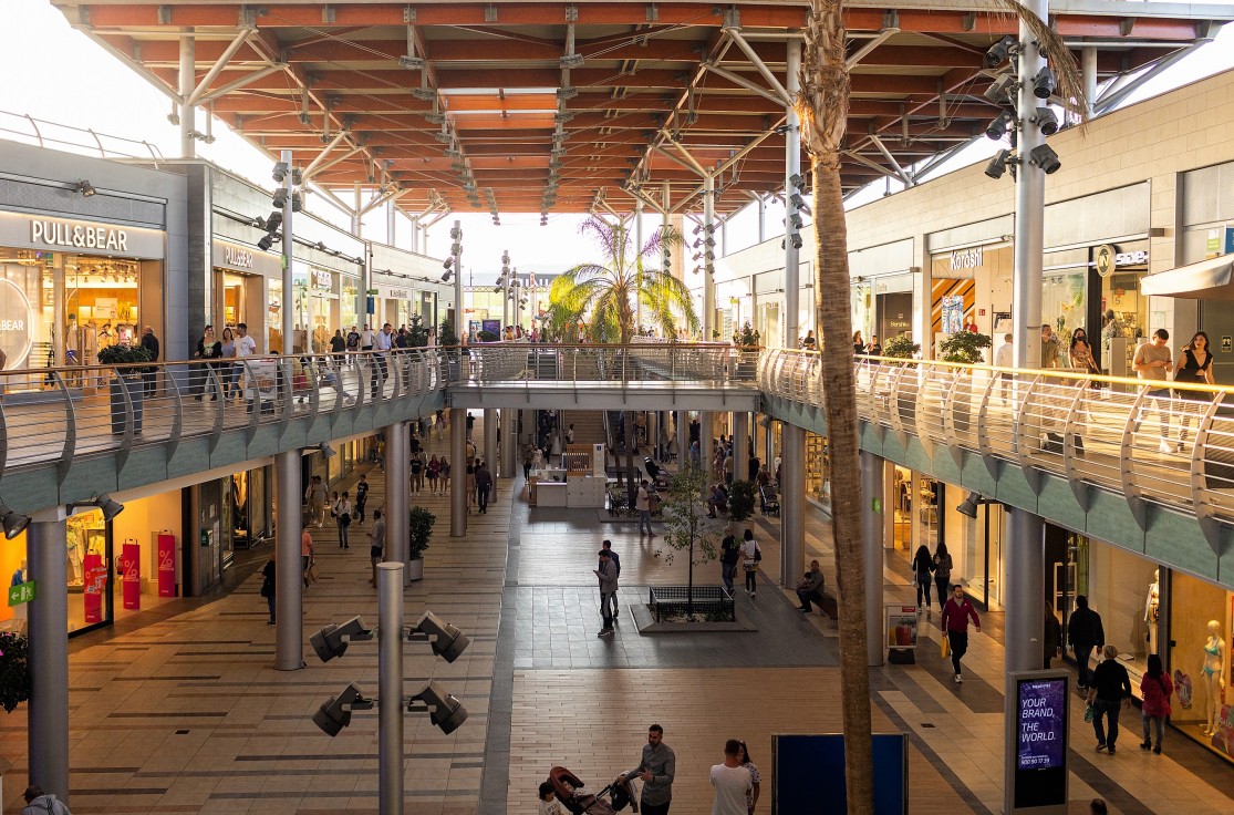 Ven a jugar al Centro Comercial La Vital Gandia con Los Futbolísimos