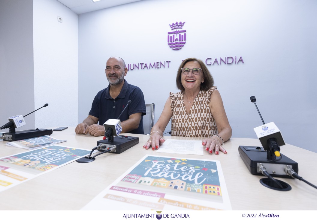 El distrito gandiense del Raval presenta sus fiestas vecinales de 2022