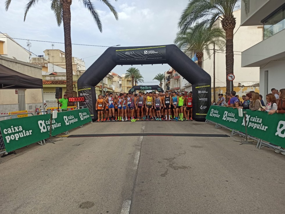 Salvador Fluixà y María Isabel Ferrer ganan La IX Cursa a Peu Daimús