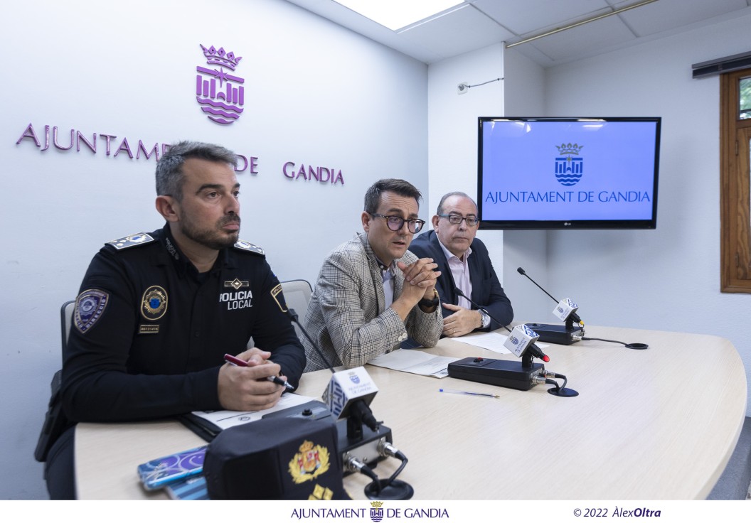 Gandia explica el dispositivo especial para Todos los Santos en el Cementerio Municipal