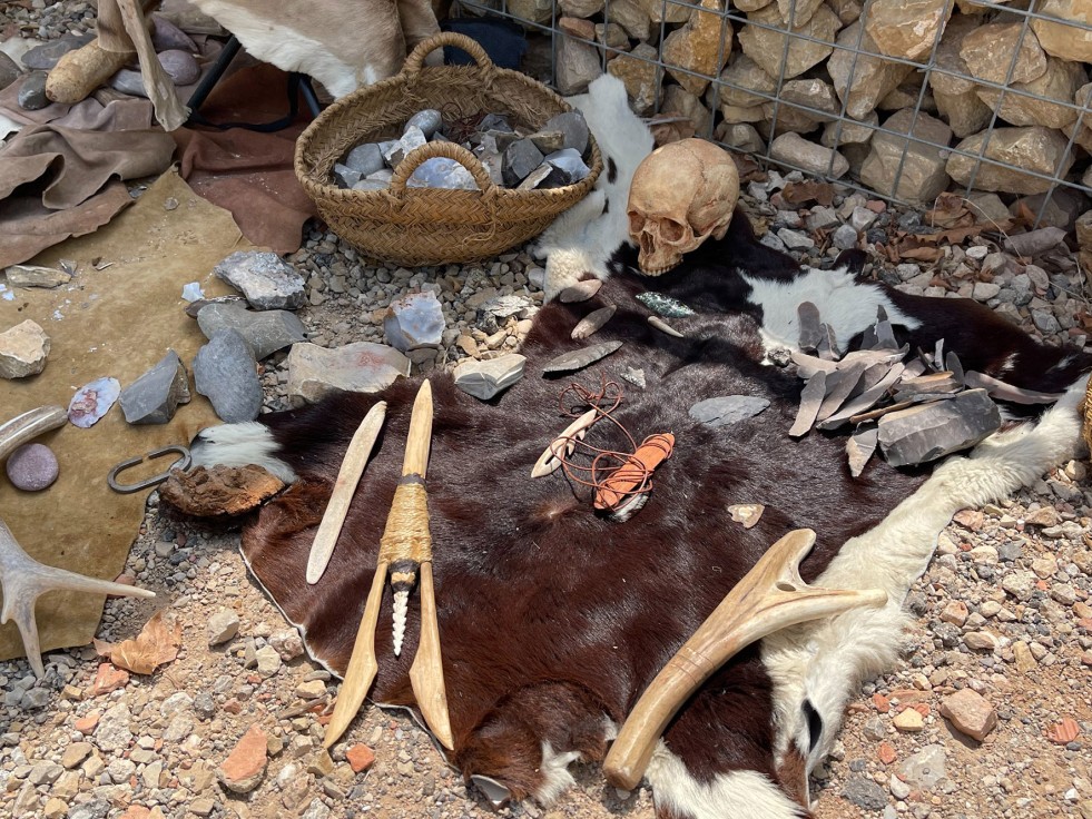 Medio millar de personas han visitado la Cova del Bolomor de Tavernes desde este verano