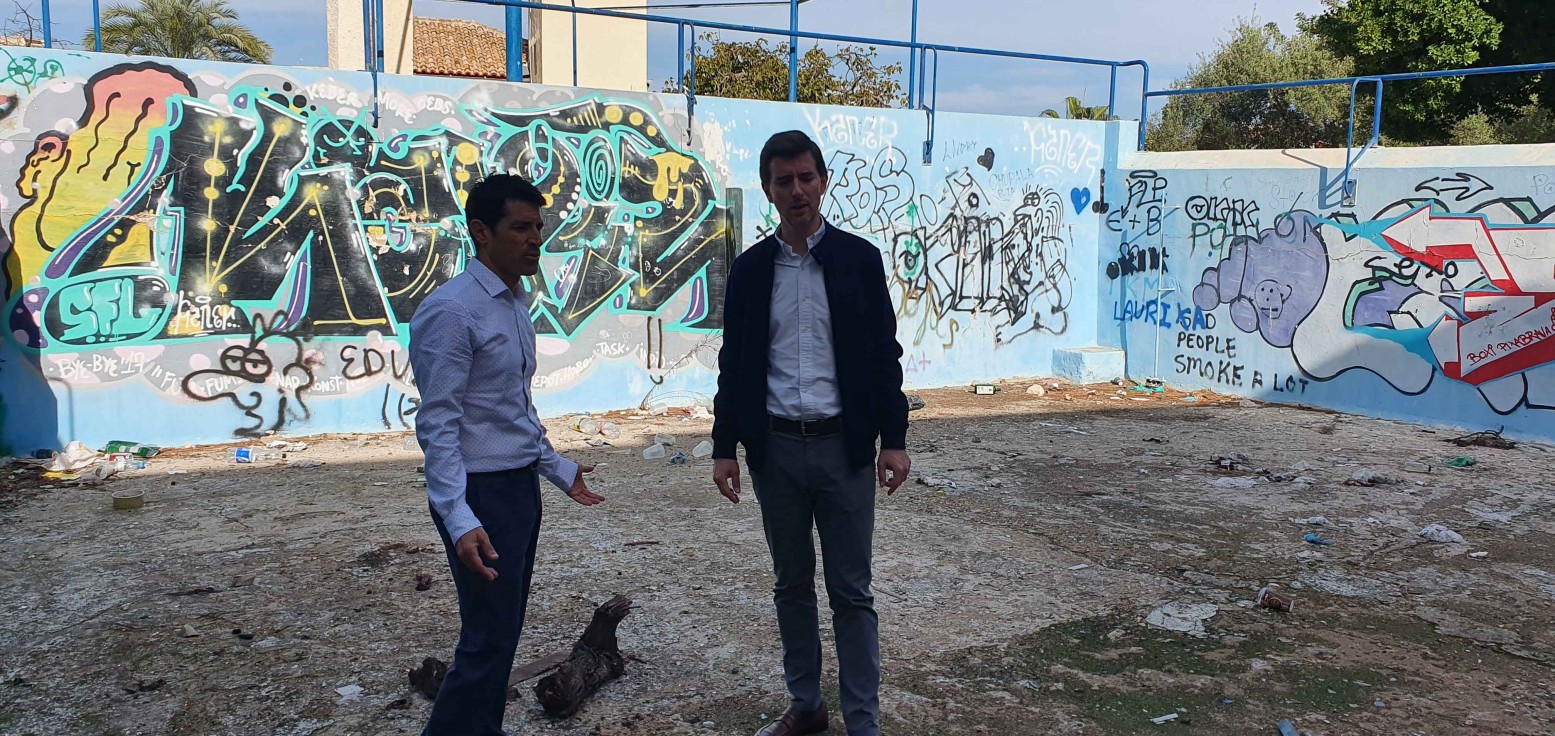 El PP denuncia la falta de limpieza y mantenimiento del entorno del parque Ausiàs March en Gandia