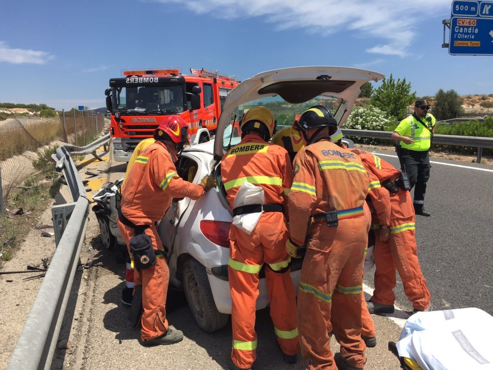 Bomberos de Gandia piden paso en la AN-337 para llegar al Grau en caso de urgencia