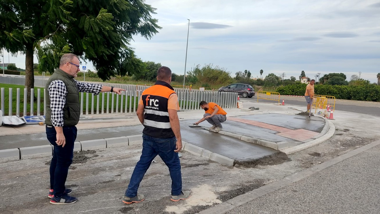 Xeraco mejora la accesibilidad del polígono y habilita un carril bici para enlazarlo con el municipio