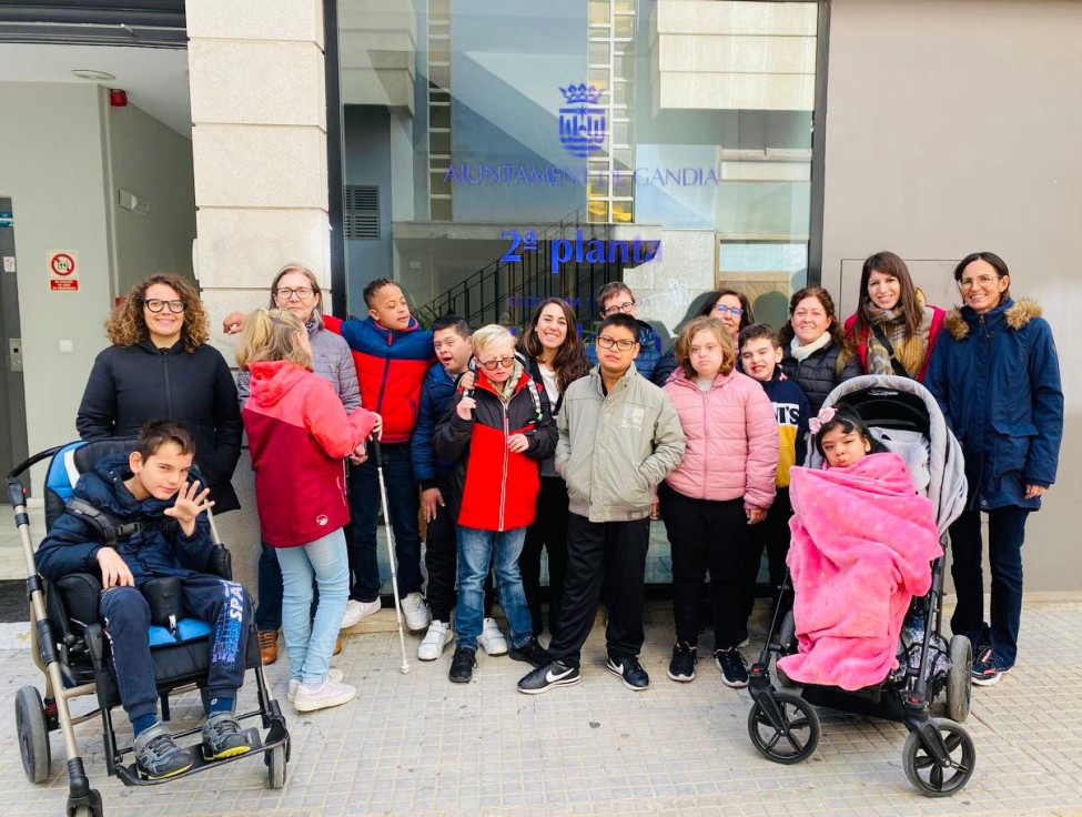 Alumnos del Enric Valor visitan el departamento de Medio Ambiente y Patrimonio de Gandia