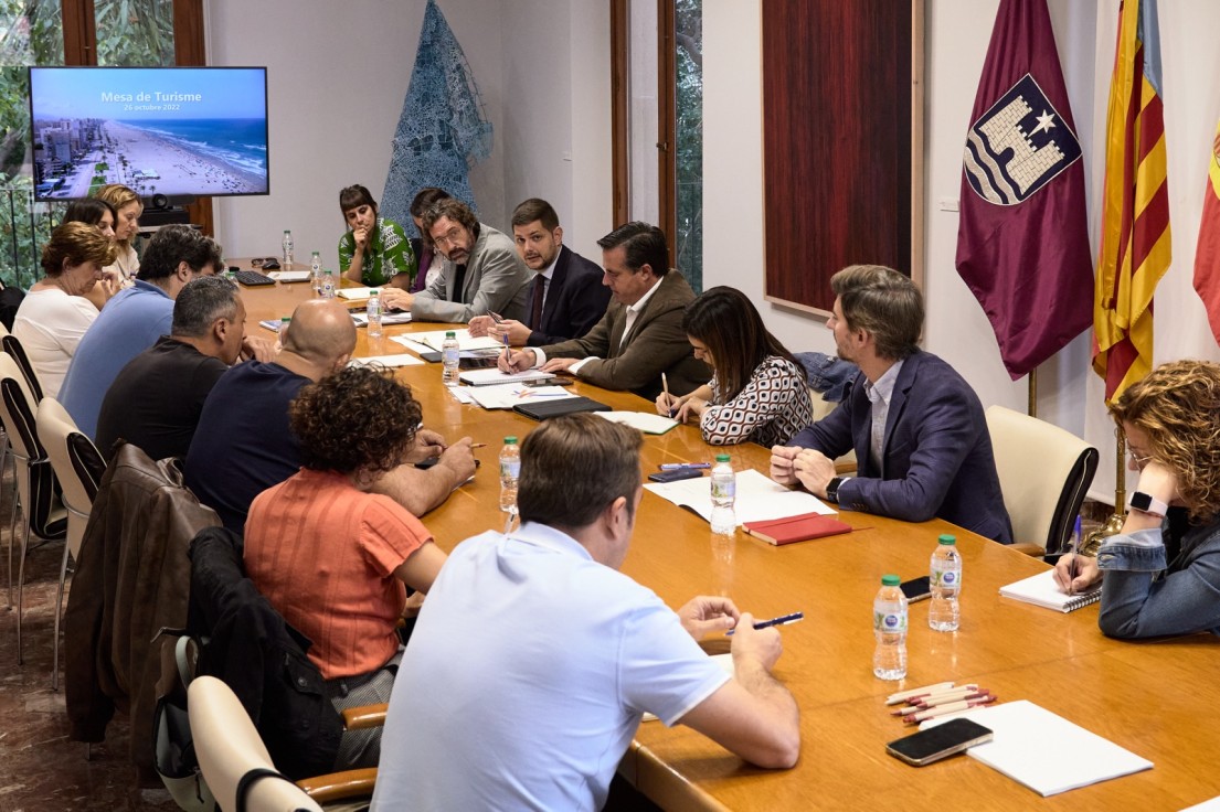 Las Oficinas de Turismo de Gandia reciben el sello «S» de Sostenibilidad Turística