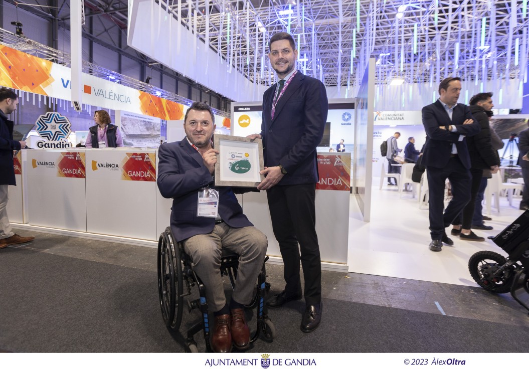 Gandia es reconocida en FITUR como un destino ideal para los turistas con discapacidad física