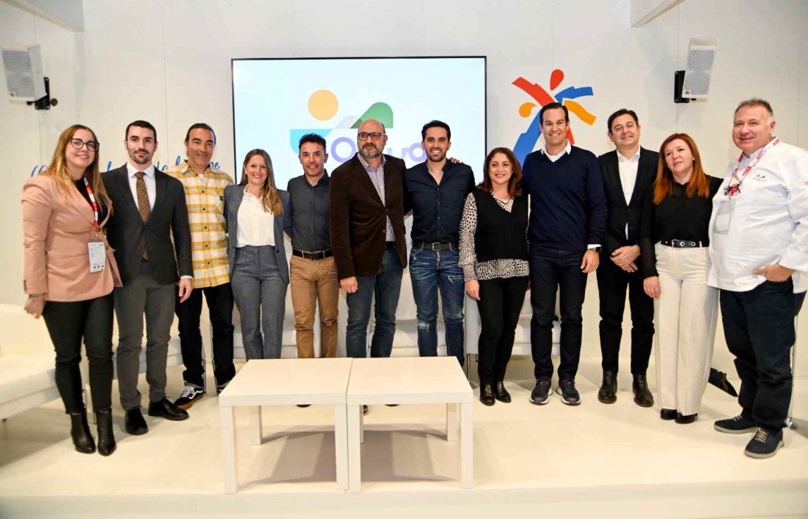 Oliva presenta su oferta turística en Fitur basada en deporte y ocio