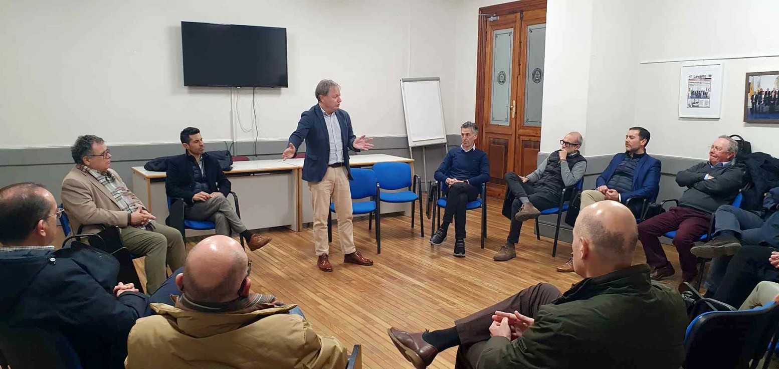 Juan Carlos Moragues (PP) reitera que bajará los impuestos cuando sea alcalde de Gandia