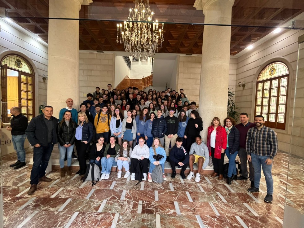 La Escola Pia de Gandia participa en un intercambio con estudiantes de Jonzac (Francia)