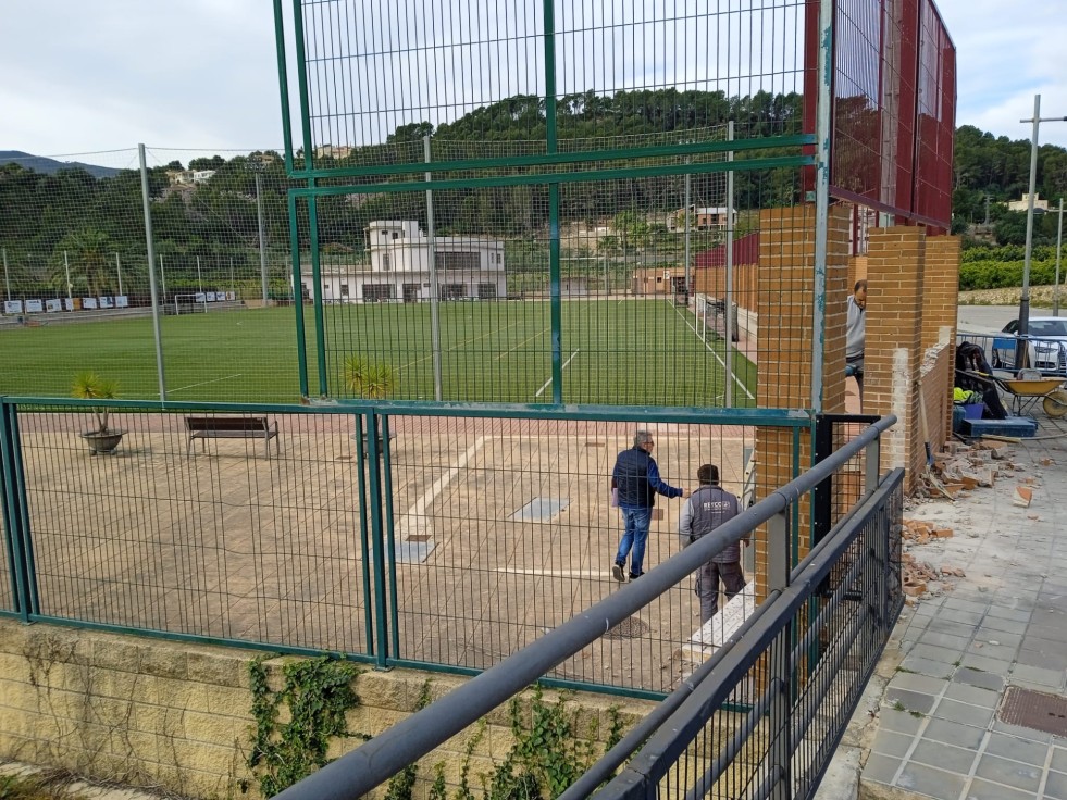 Rótova inicia las obras para legalizar el polideportivo