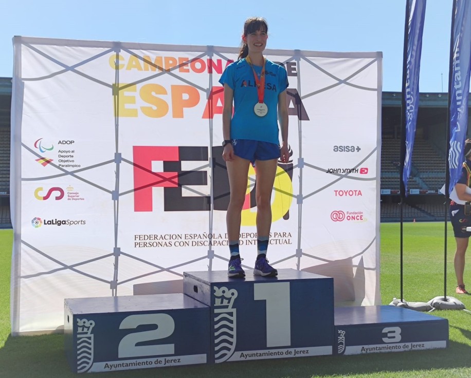 Empar Vizcaíno, del CA Gandia Alpesa, se convierte en Campeona de España de 5000ml