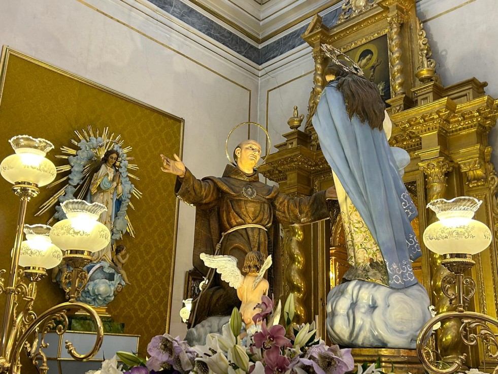 Gandia rinde homenaje al Beatet y celebra su festividad