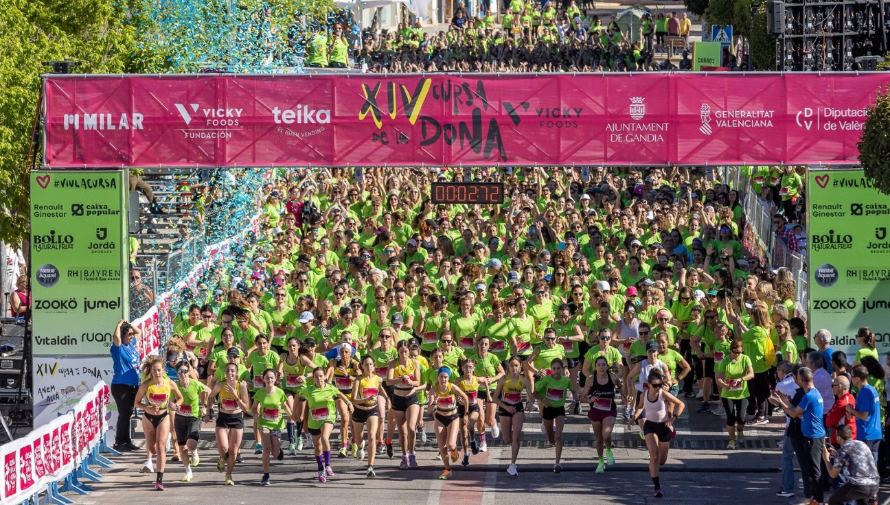 Miles de mujeres participaron en la XIV Cursa de la Dona Vicky Foods