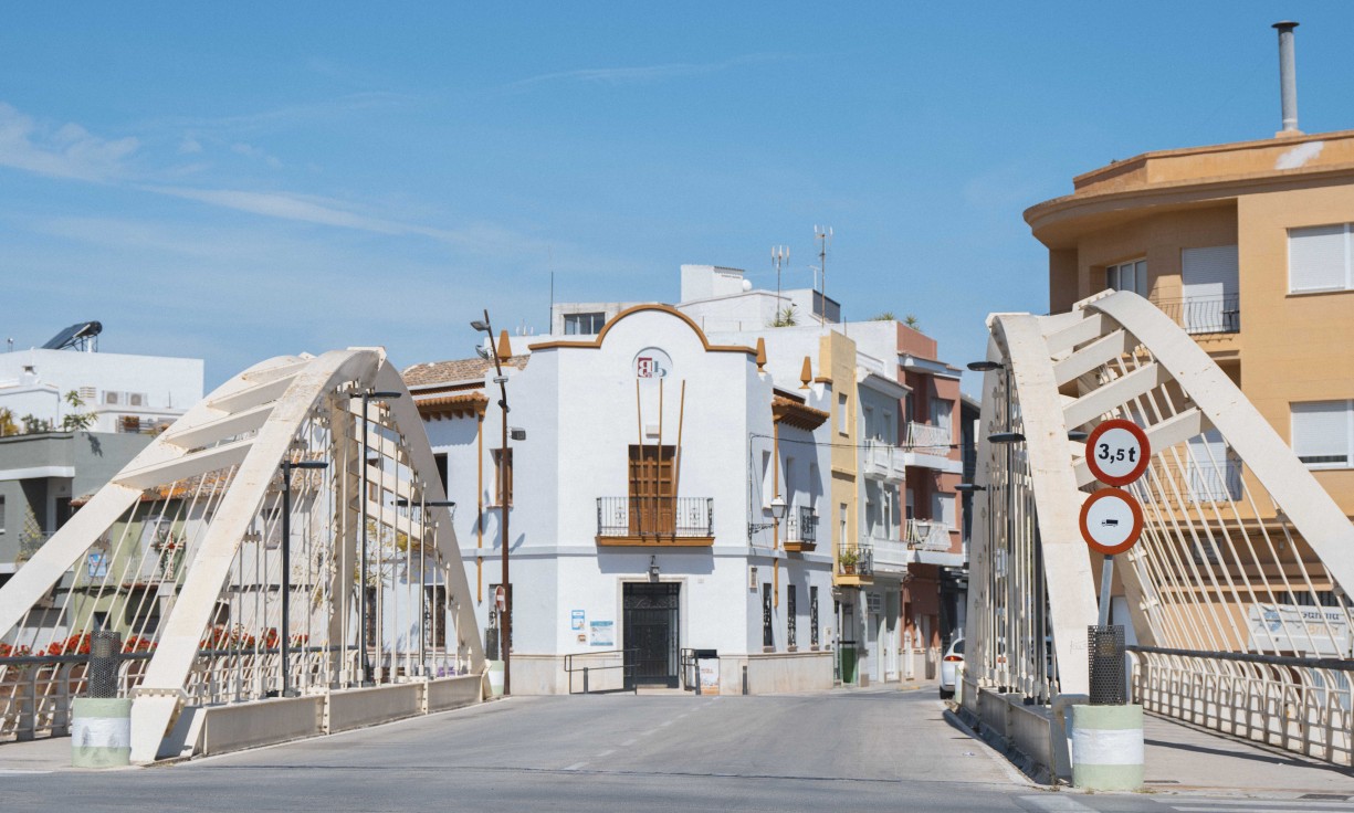 Abrir la calle Muntanya y un nuevo puente que atraviese el Barranc son las propuestas de Projecte Gandia para Beniopa