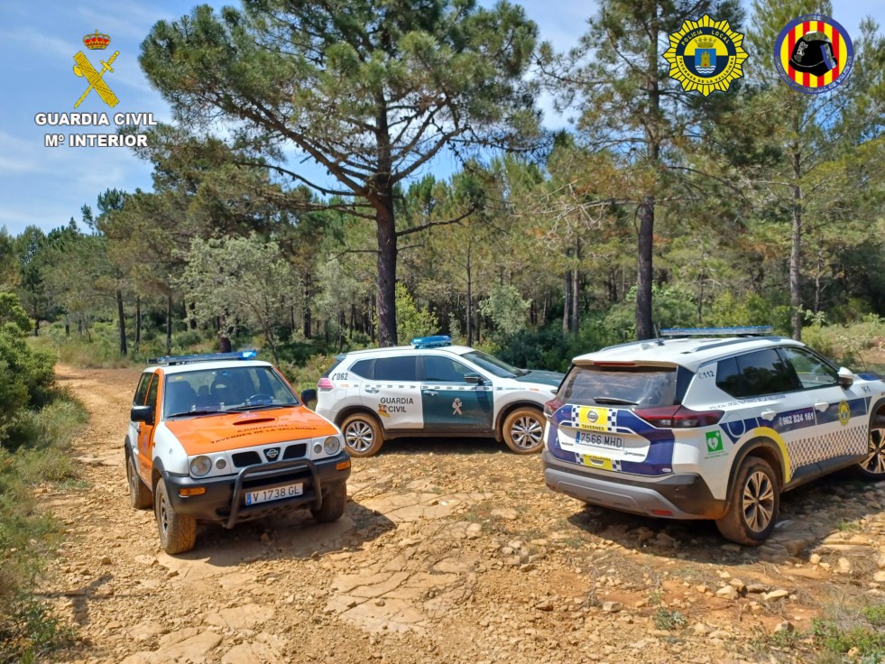 La Guardia Civil de Gandia participa en el rescate de un senderista en Tavernes de la Valldigna