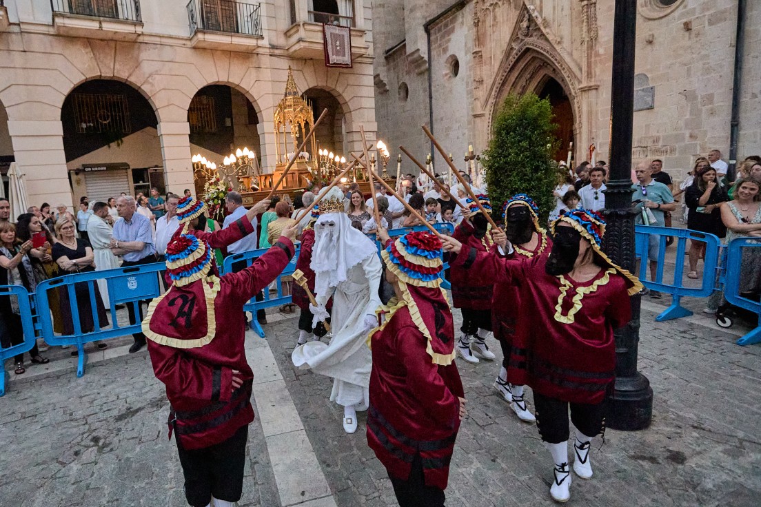 Gandia celebra hoy con las tradicionales danzas la solemne procesión del Corpus Christi