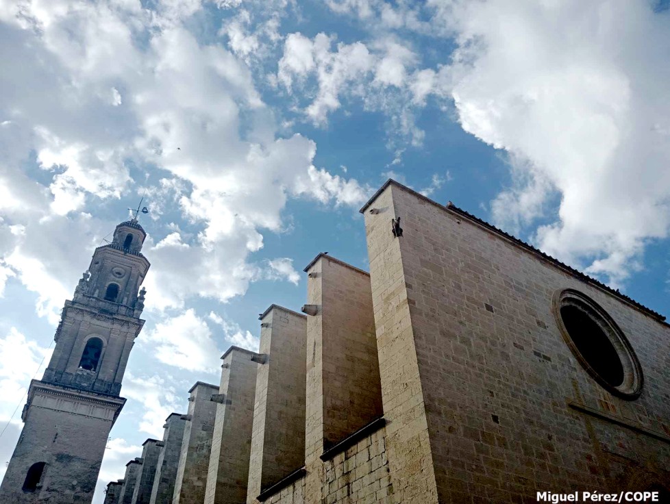 El toque de campanas de la Colegiata de Gandia enfrenta a vecinos y ayuntamiento