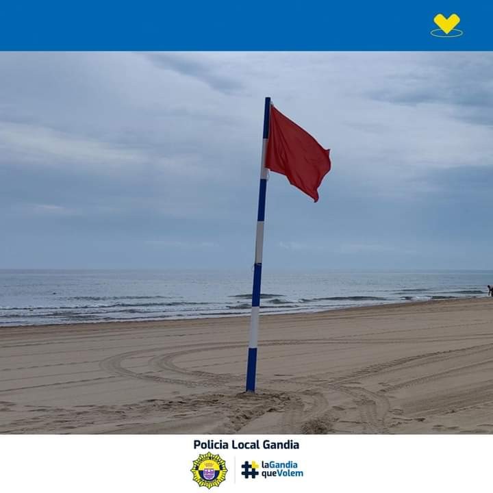 Prohibido bañarse en la playa de Venècia en Gandia