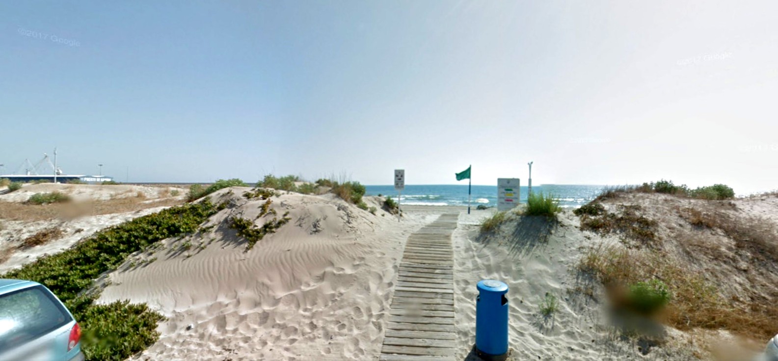 La playa de Venècia, en Gandia, de nuevo es apta para el baño