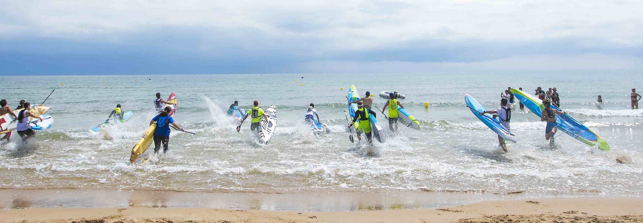 Regata de Paddle Surf hoy en la playa de Gandia con la VIII Sup Race Citrosol