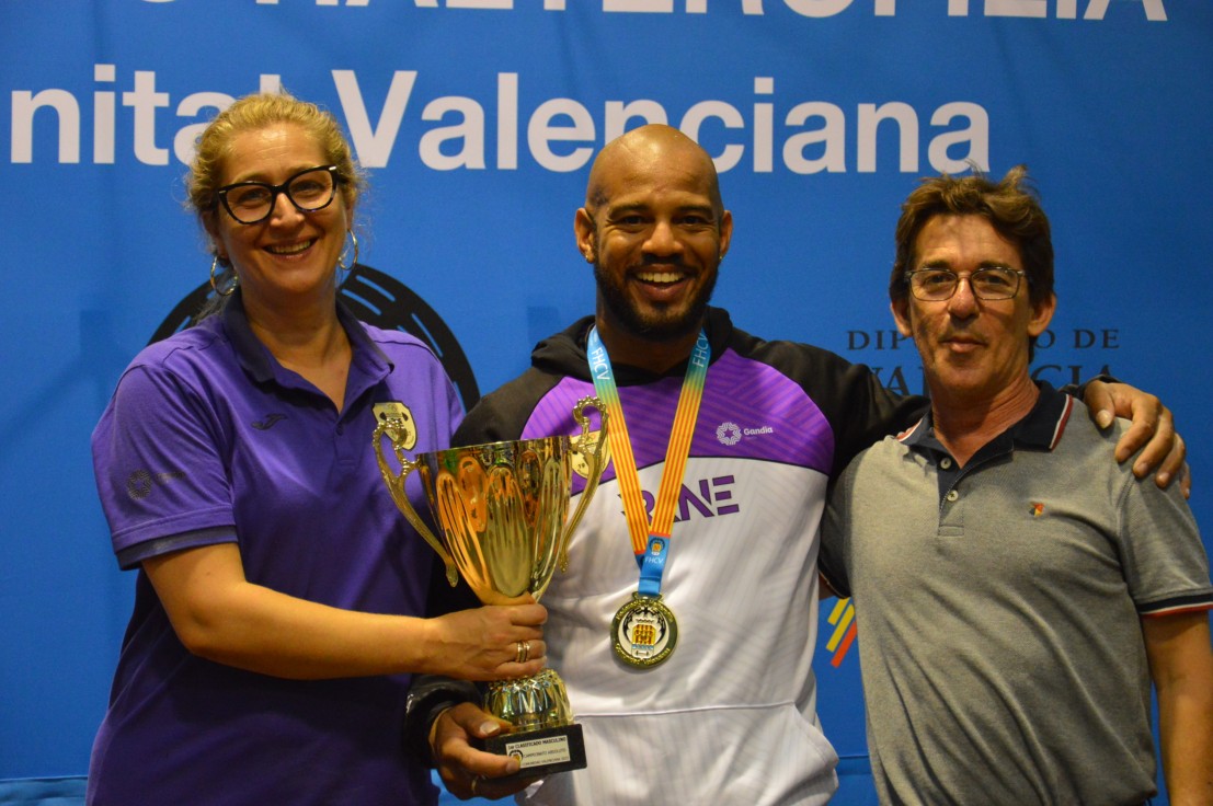 AC Gandia conquista el Autonómico Absoluto de Halterofilia
