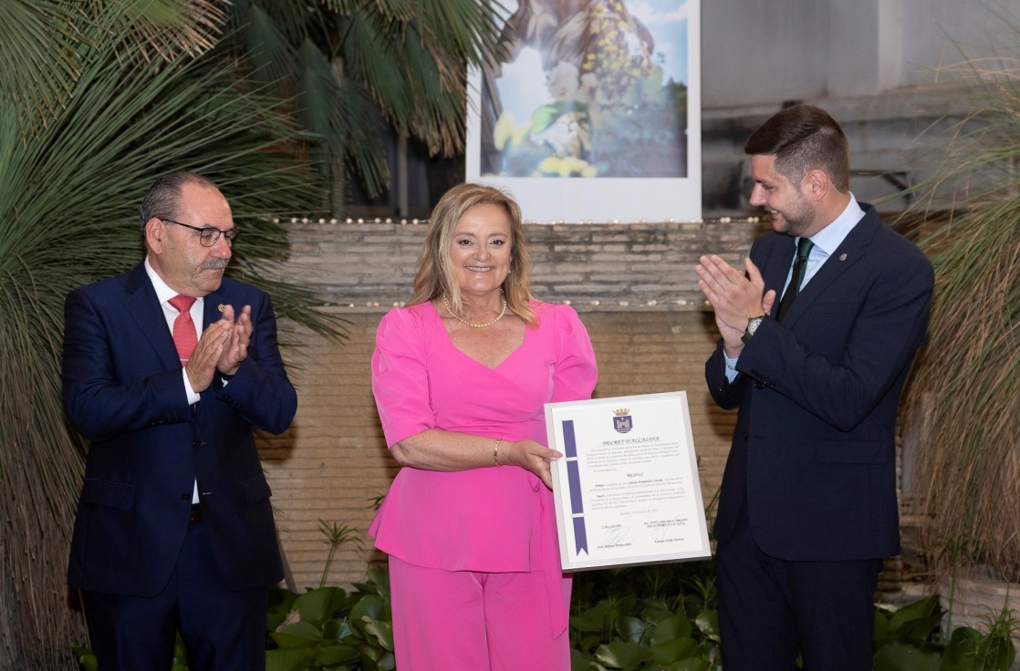 Gloria Fernández Catalá acepta ser la Madrina de la Semana Santa de Gandia 2024