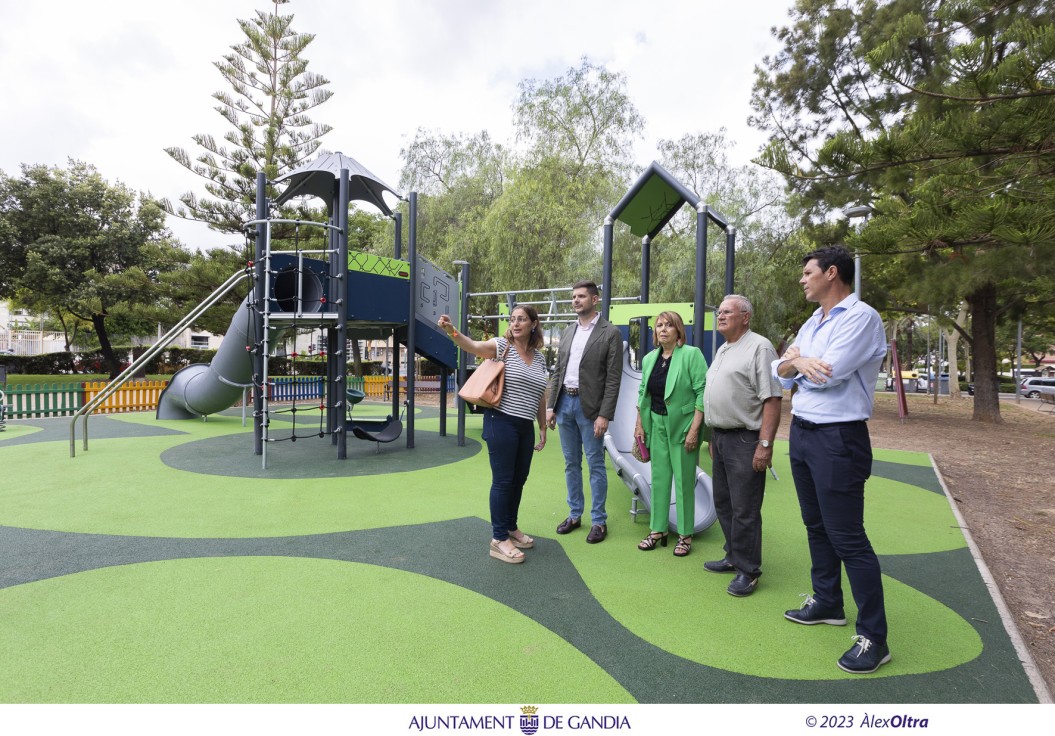 Juegos infantiles adaptados para el Parque Joan Fuster de Gandia