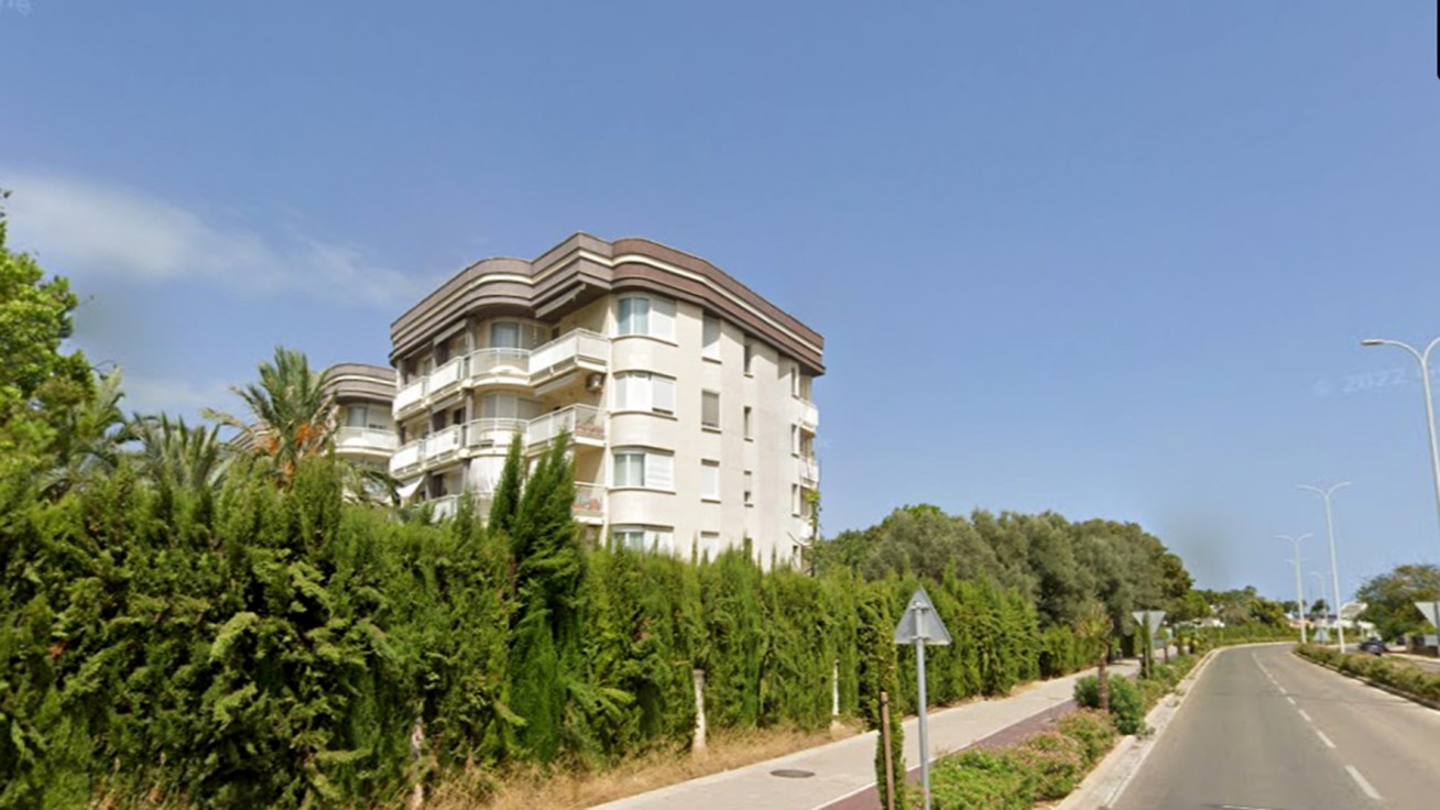 Nueva ayuda económica europea a unos vecinos para rehabilitar su edificio en Gandia