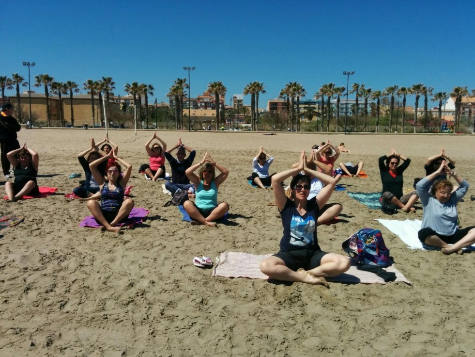 Siguen los cursos de verano de gimnasia de mantenimiento en Tavernes de la Valldigna