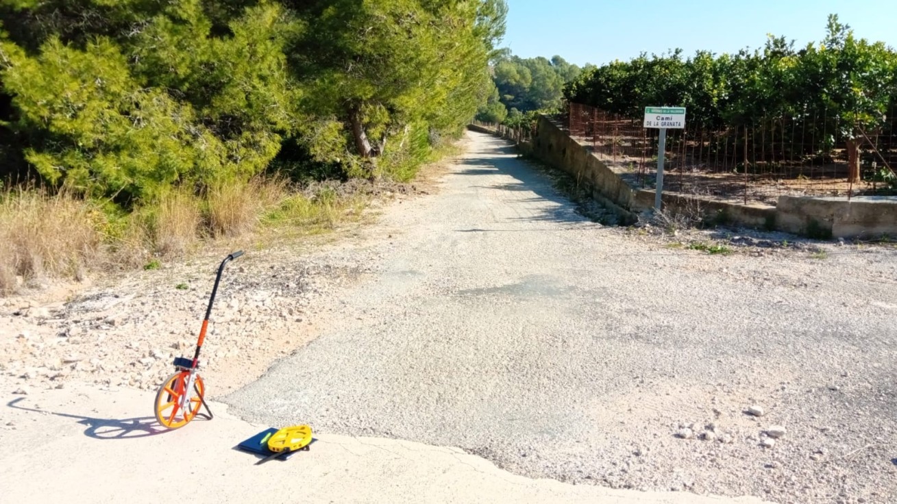 El Ayuntamiento de Tavernes invierte más de 350.000 euros en el asfaltado de nuevo caminos rurales