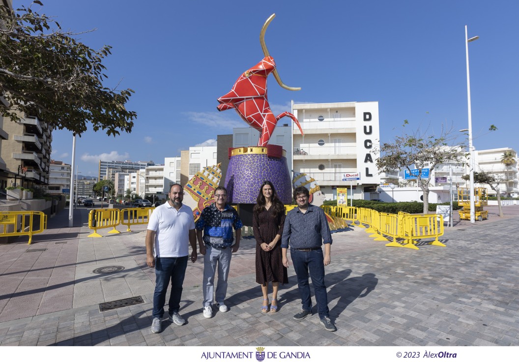 Gandia encara el puente del Pilar con una previsión de ocupación turística del 86% y actividades falleras en la playa
