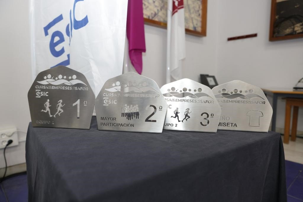 Bronces Jordá de Daimús confecciona los trofeos de la Cursa de les Empreses de la Safor-ESIC