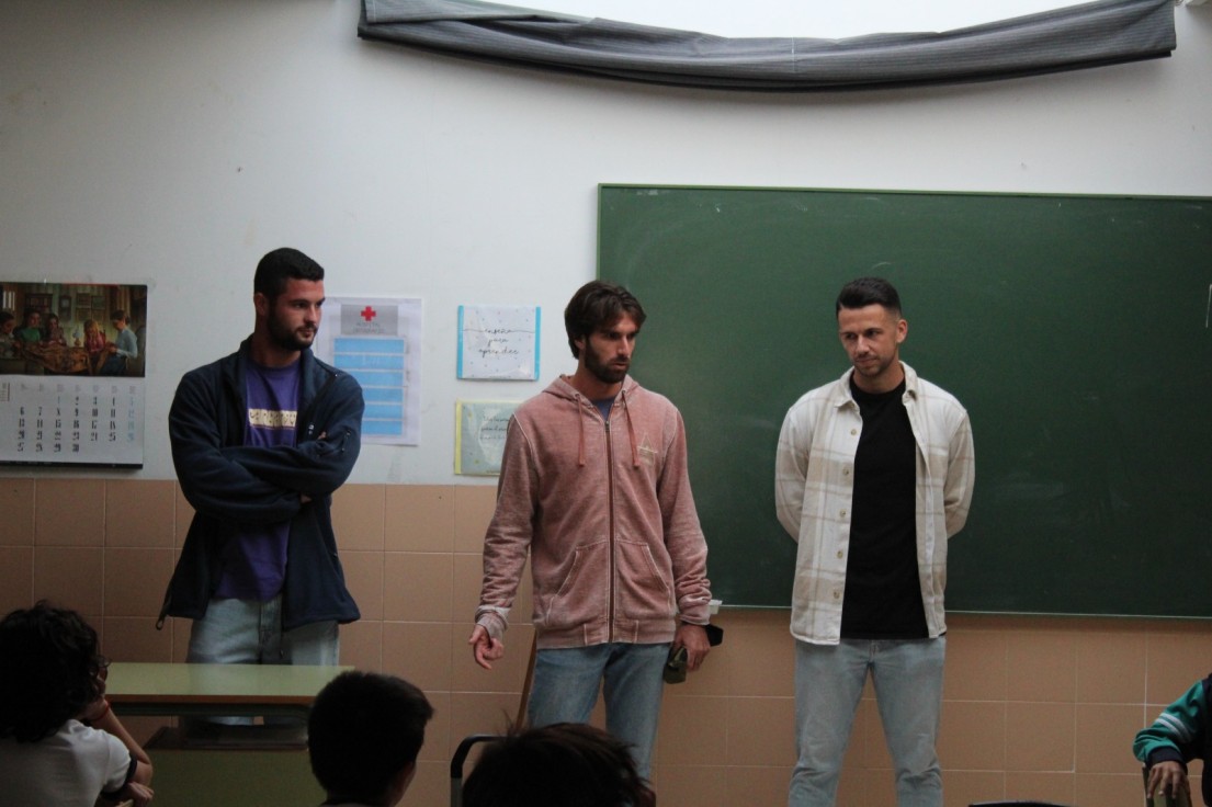 El CF Gandia acerca la pasión por el fútbol a los colegios