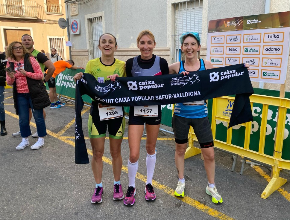 Jordi Ripoll e Isabel Ferrer vencen con autoridad en la Cursa de Beniarjó