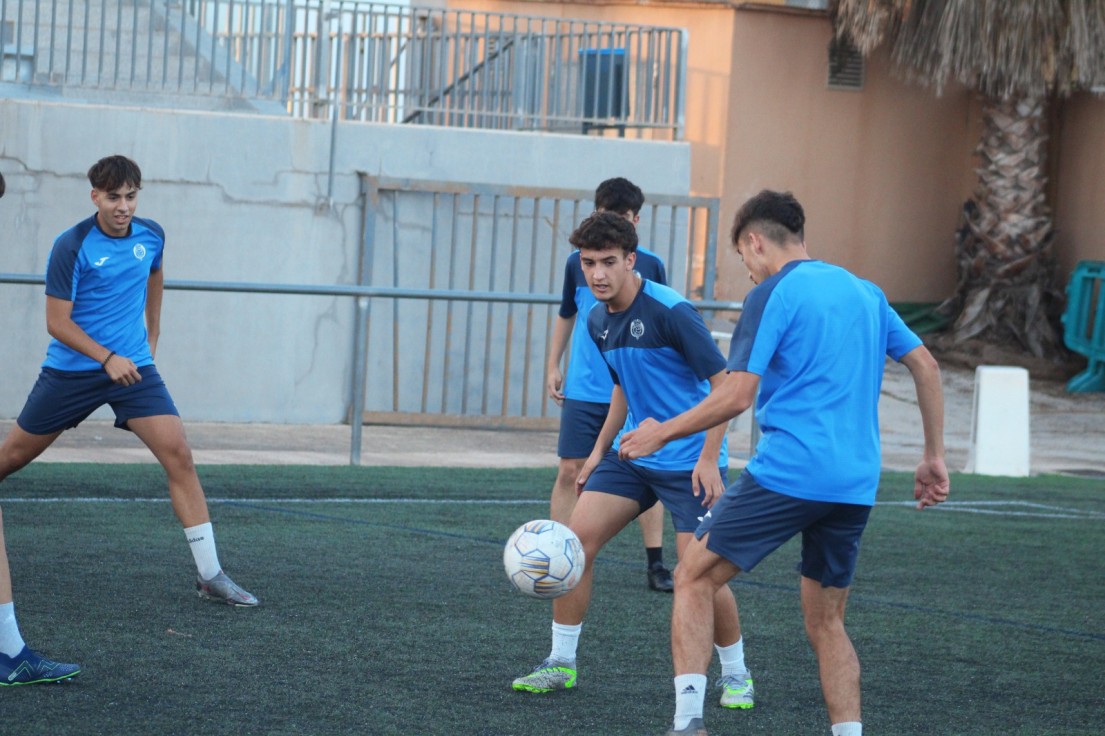 El Juvenil A del Club de Fútbol Gandia cierra el año como líder del grupo 3 de la Liga Preferente