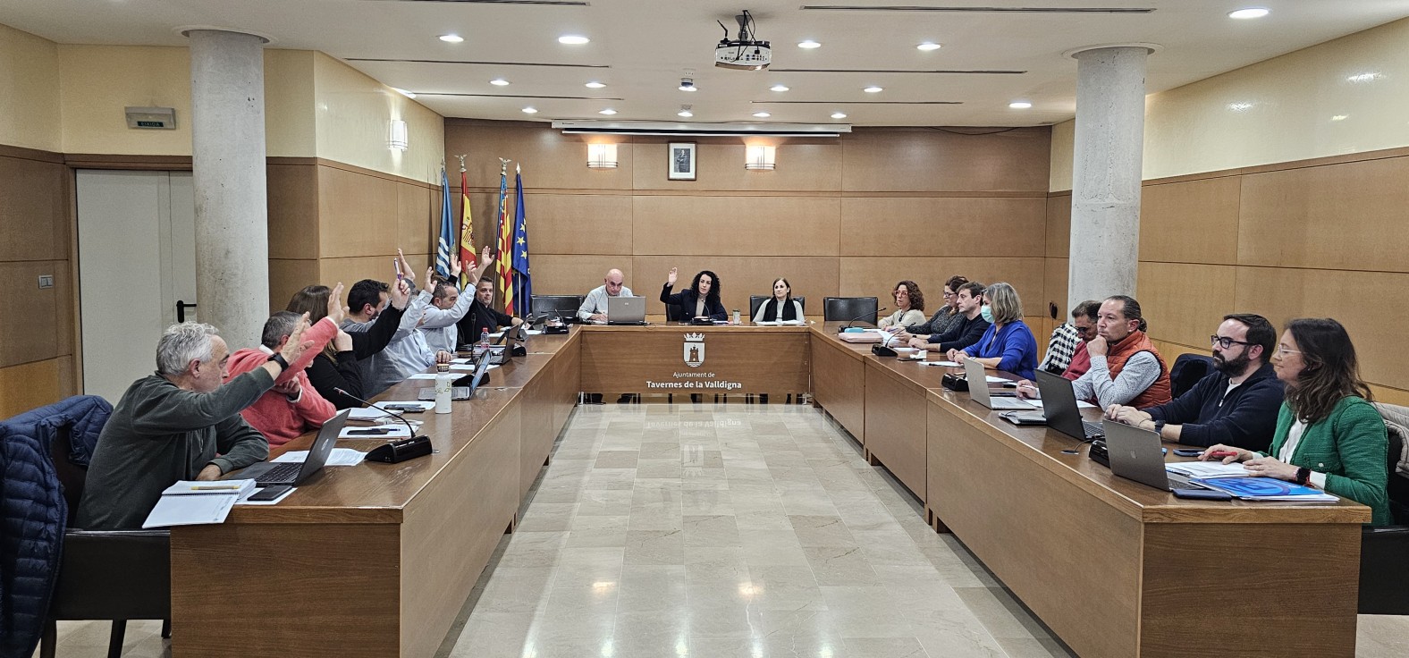 Tavernes aprueba un presupuesto de 17,4 millones de euros para 2024 sin aumentar los impuestos