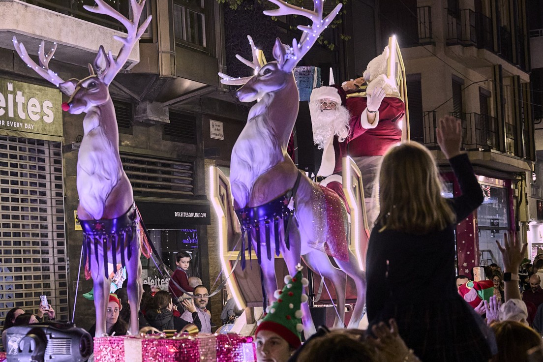 Papá Noel llega a los barrios de Gandia