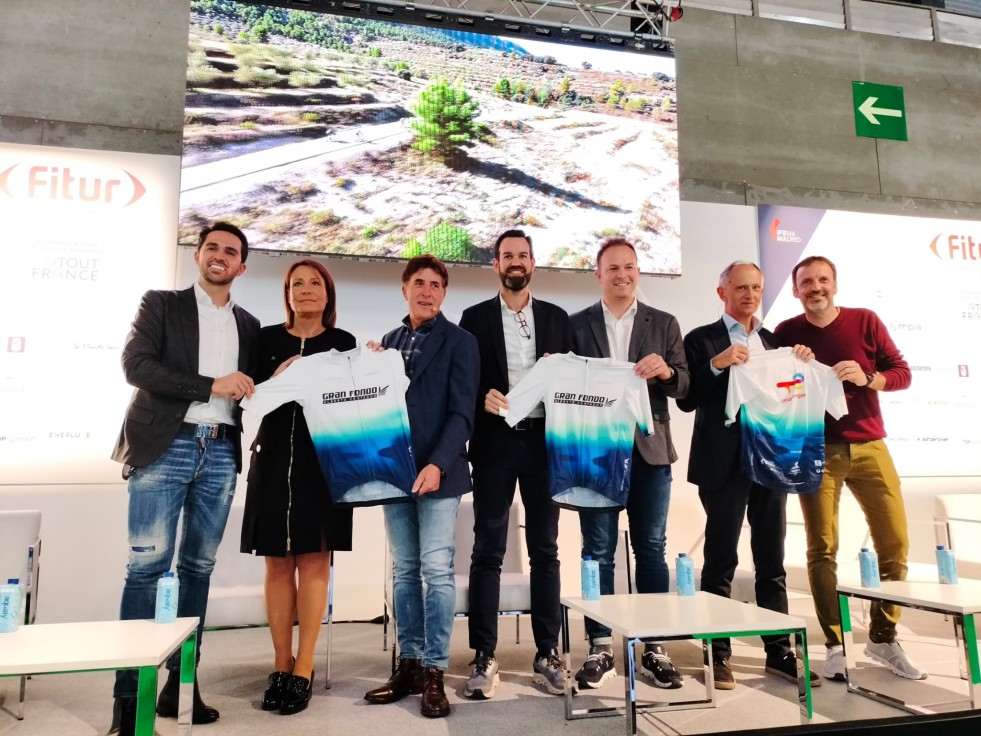 Oliva presenta en FITUR 2024 la marcha ciclo-turista el Gran Fons Alberto Contador